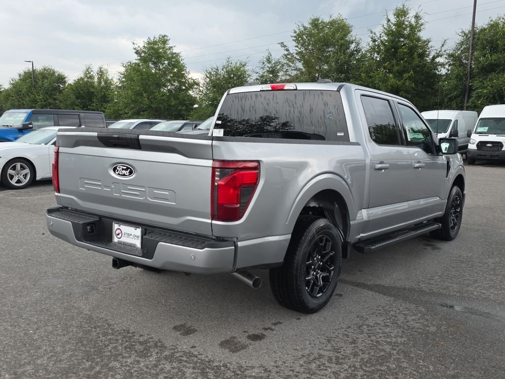 New 2026 Iconic Silver Metallic Ford XLT image 7