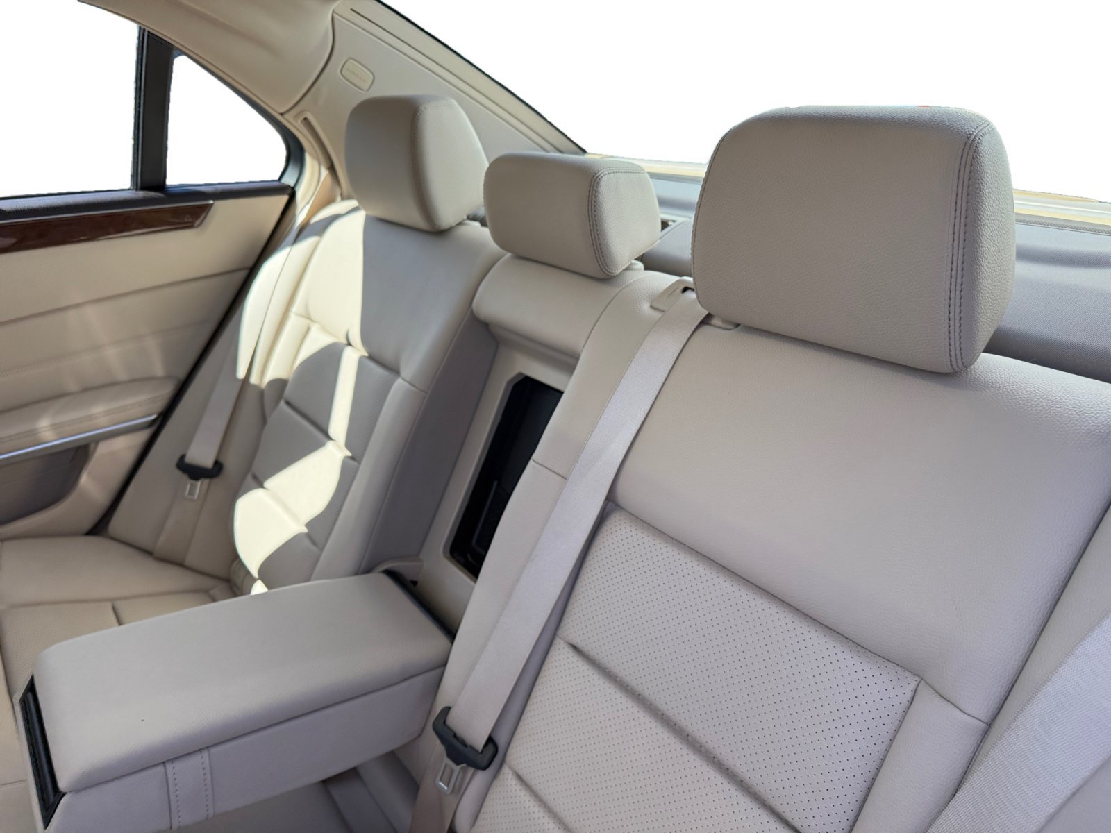 Used 2016 White MERCEDES-BENZ E 350 image 16