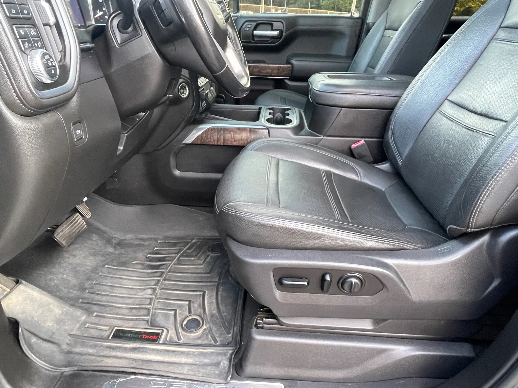 Used 2019 Dark Sky Metallic GMC Denali image 22