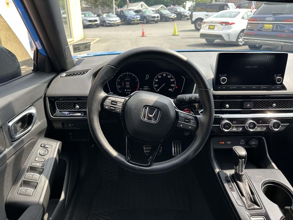 Used 2023  Honda Sport image 11