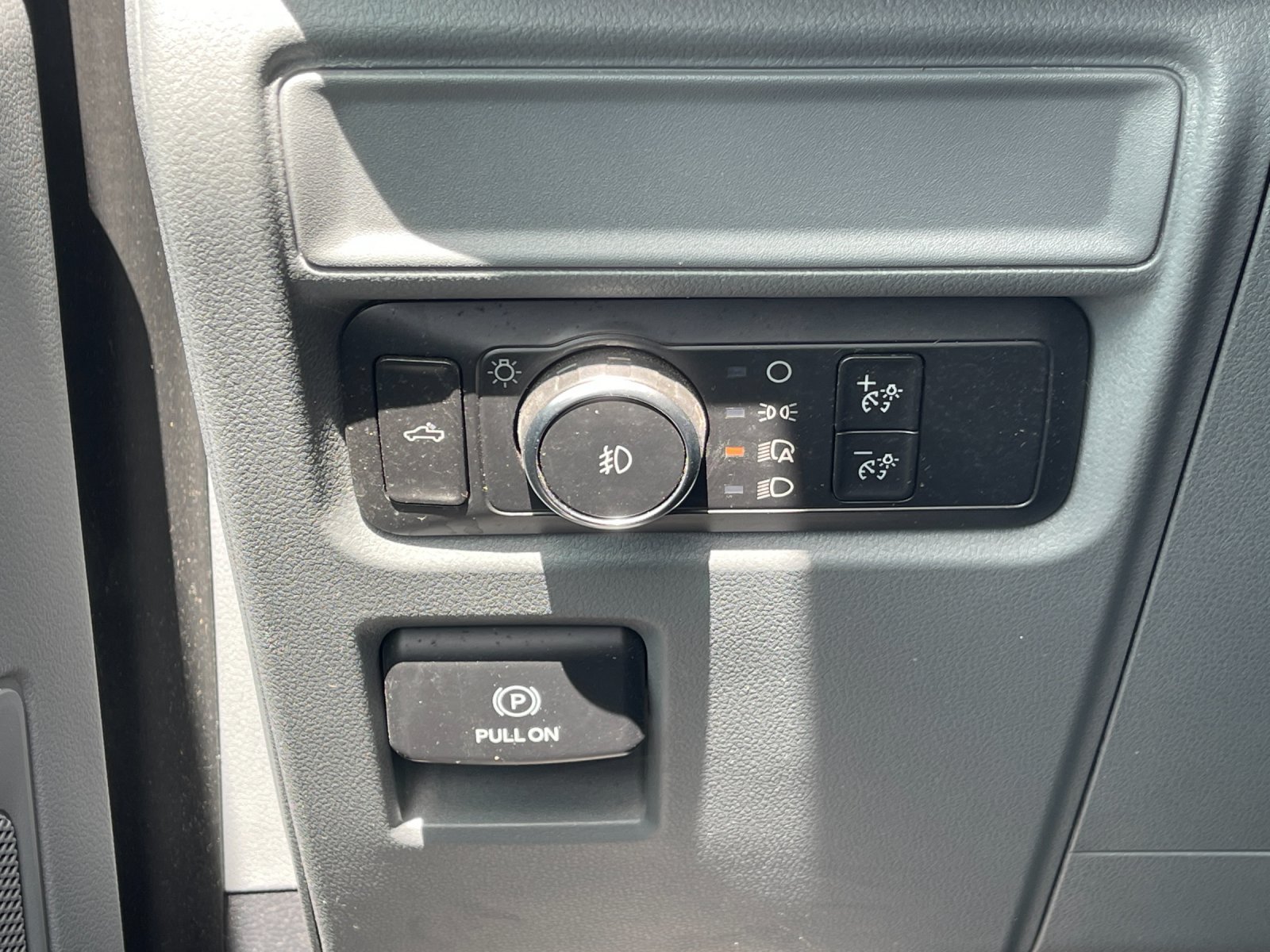 Used 2021 White Ford XLT image 29