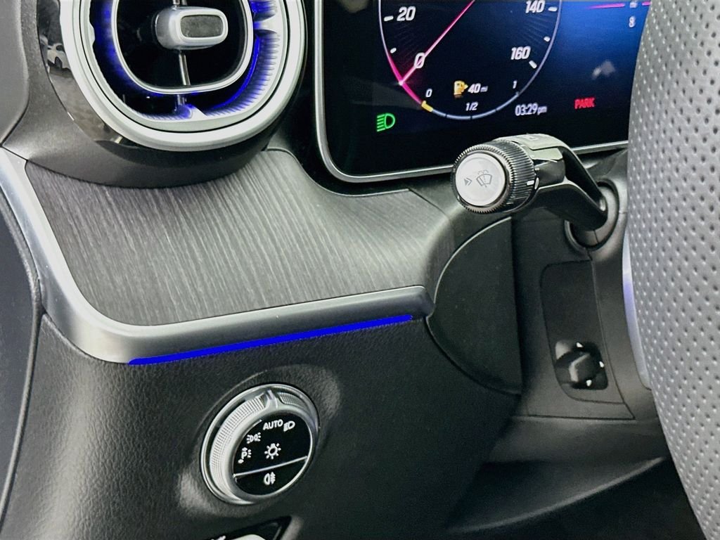 New 2026 MANUFAKTUR Alpine Grey Mercedes-Benz C 300 image 9