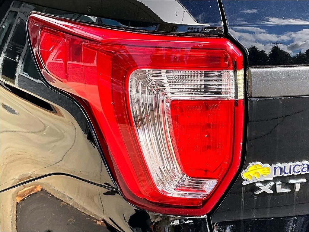 Used 2018 Black Metallic Ford XLT image 26