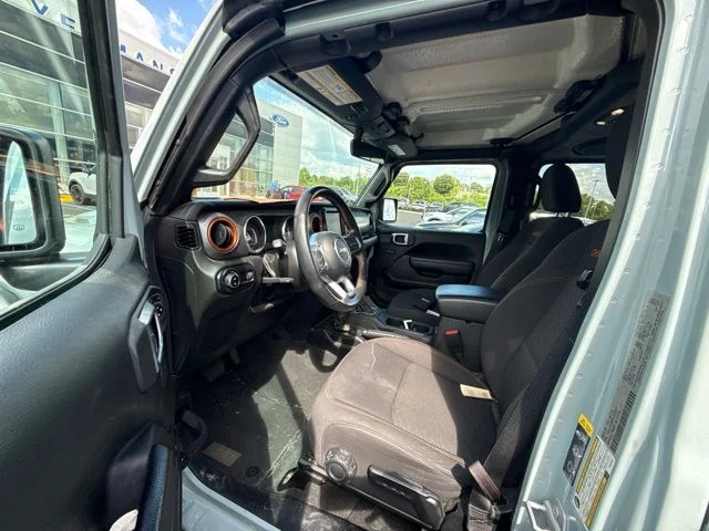 Used 2023 Earl Clearcoat Jeep Mojave image 6