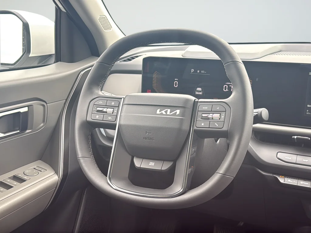 New 2027 Snow White Pearl Kia LX image 44