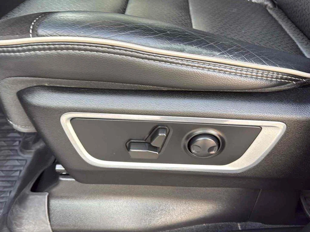 2022 RAM Ram 1500 Pickup Laramie - Photo 18