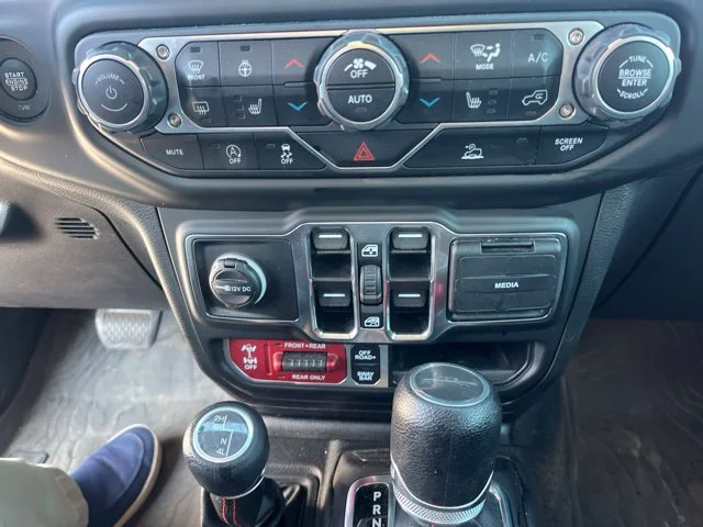 Used 2023 White Jeep Rubicon image 14