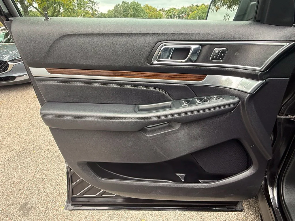 Used 2019 Agate Black Metallic Ford Limited image 23