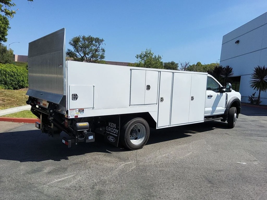 2025 Ford F-550 Super Duty Chassis Cab XL - Photo 30