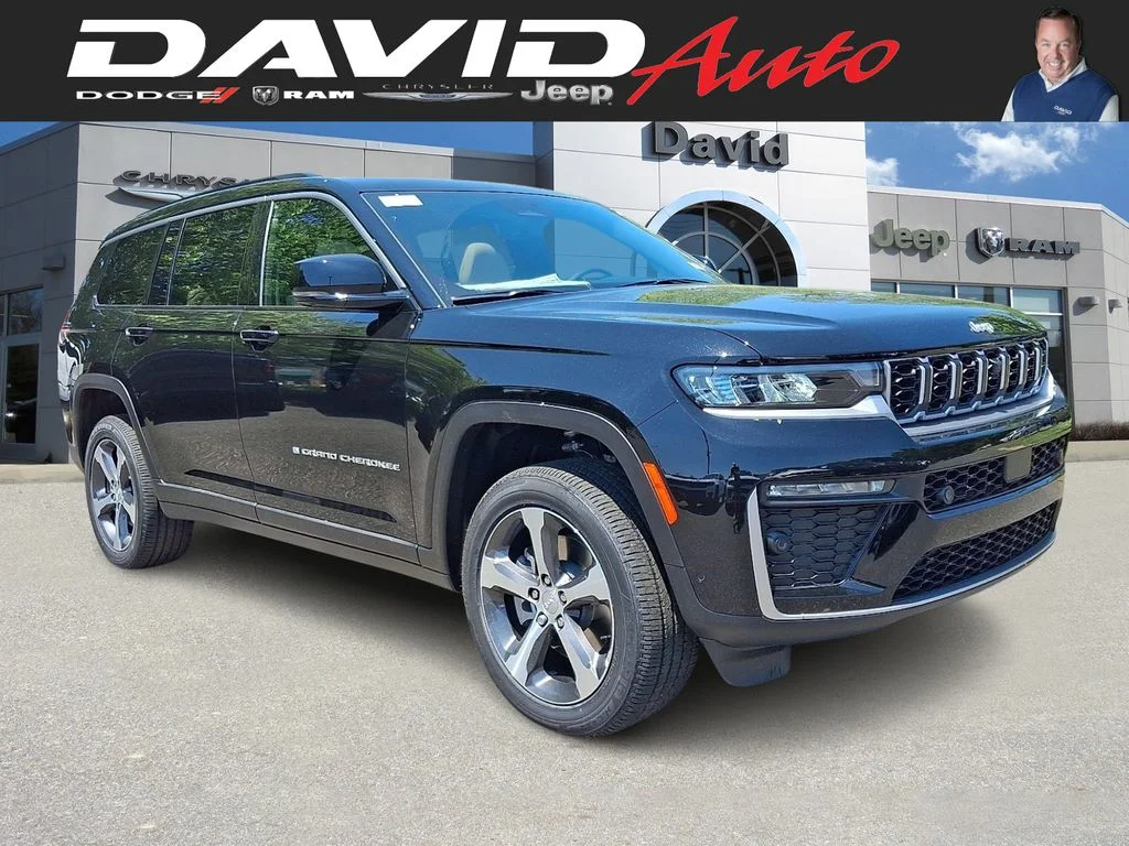 New 2026 Diamond Black Crystal Pearl-Coat Exterior Paint Jeep Limited image 1