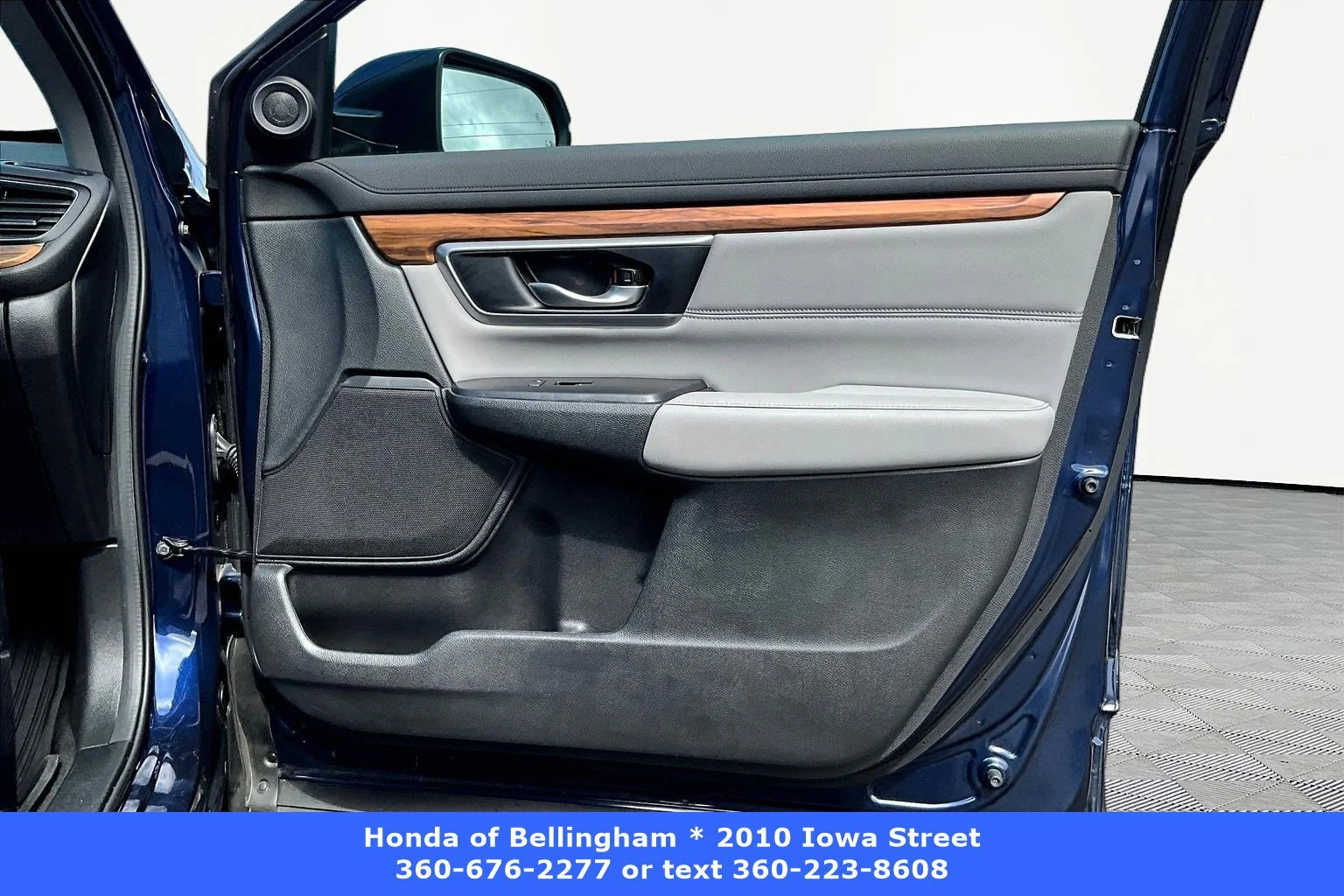 Used 2019 Blue Honda EX-L image 26