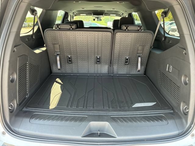 2026 Chevrolet Suburban LS - Photo 16
