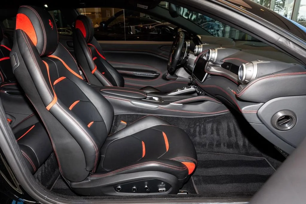 Used 2018 Nero Ferrari V12 image 11