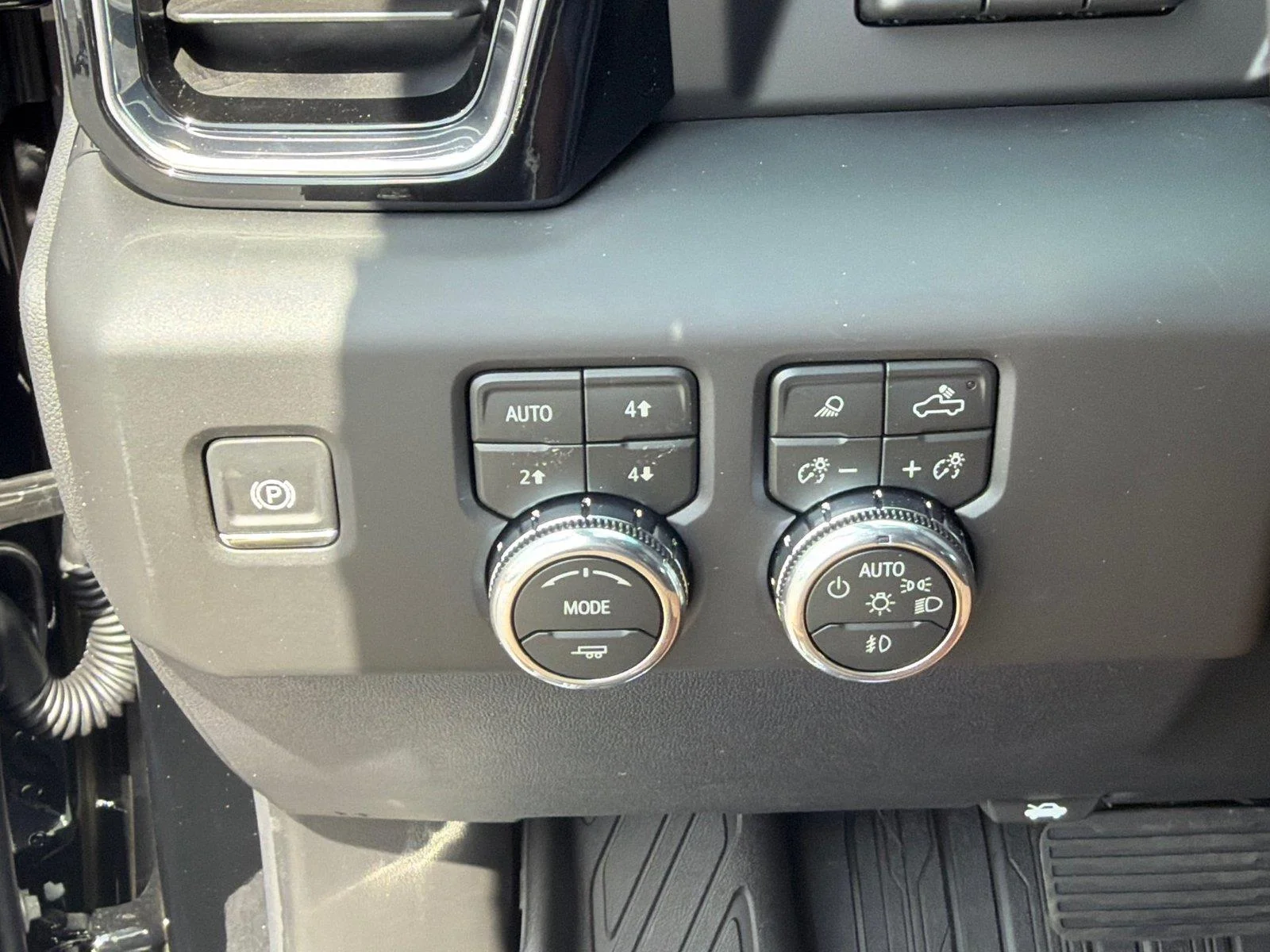 New 2026 Onyx Black GMC Denali Ultimate image 28