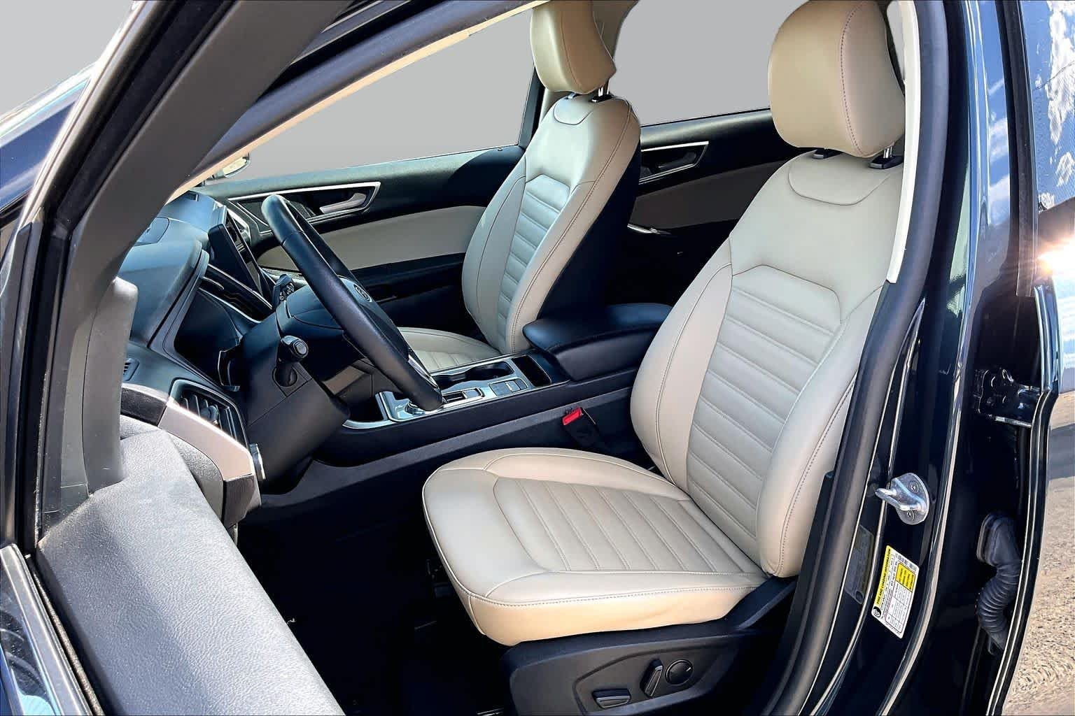 Pre-Owned 2024 Ford Edge SEL