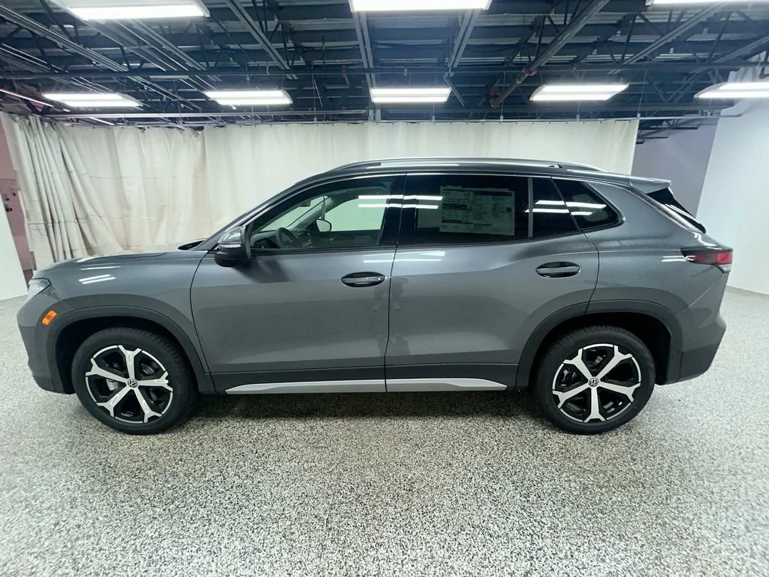New 2026 Platinum Gray Metallic Volkswagen SE image 6
