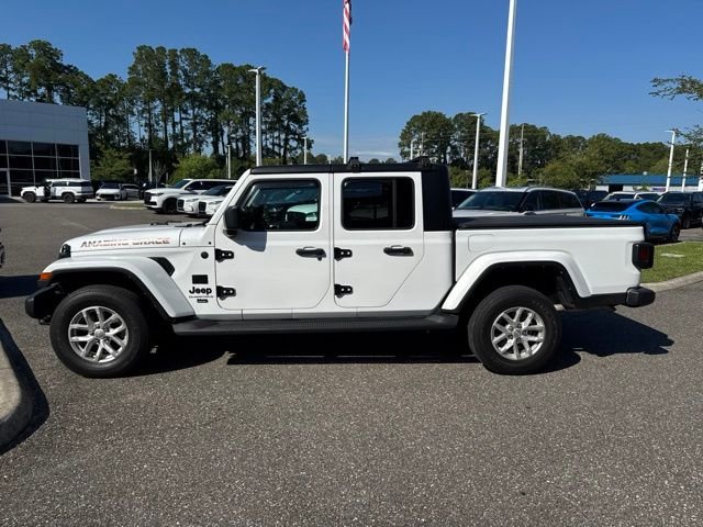 Used 2023 Bright White Clearcoat Jeep Sport S image 14
