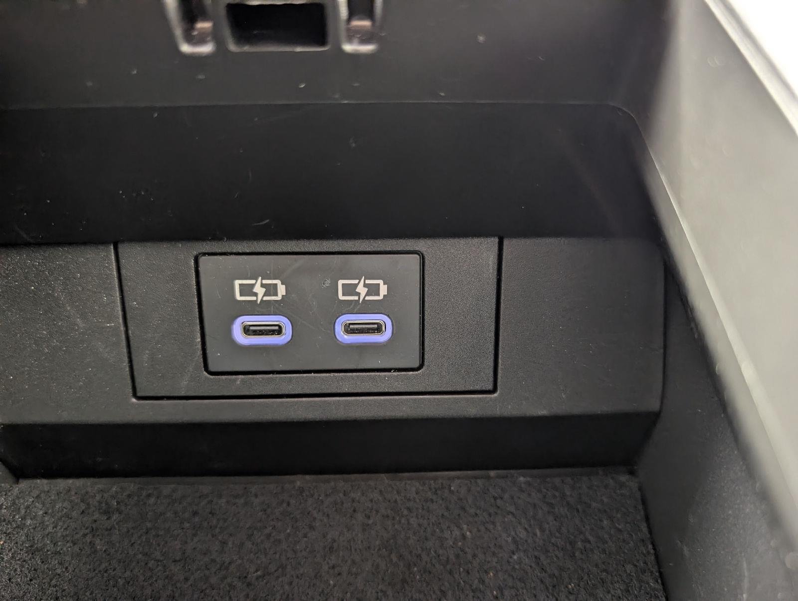 Used 2023 Wind Chill Pearl Toyota XSE image 31