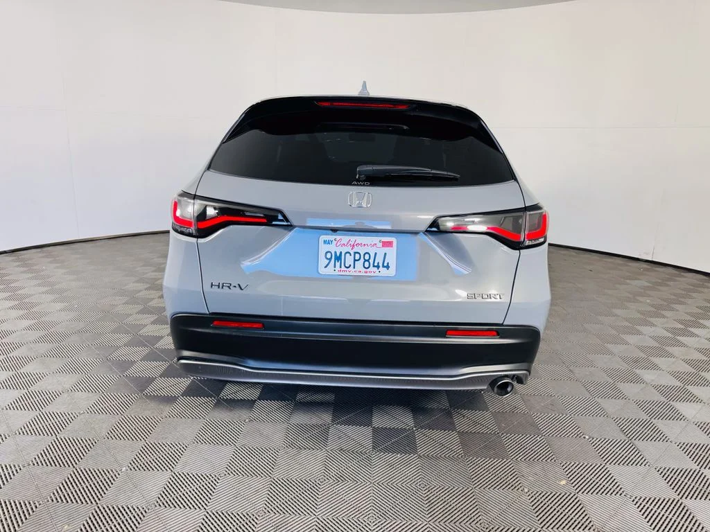 Used 2024  Honda Sport image 22