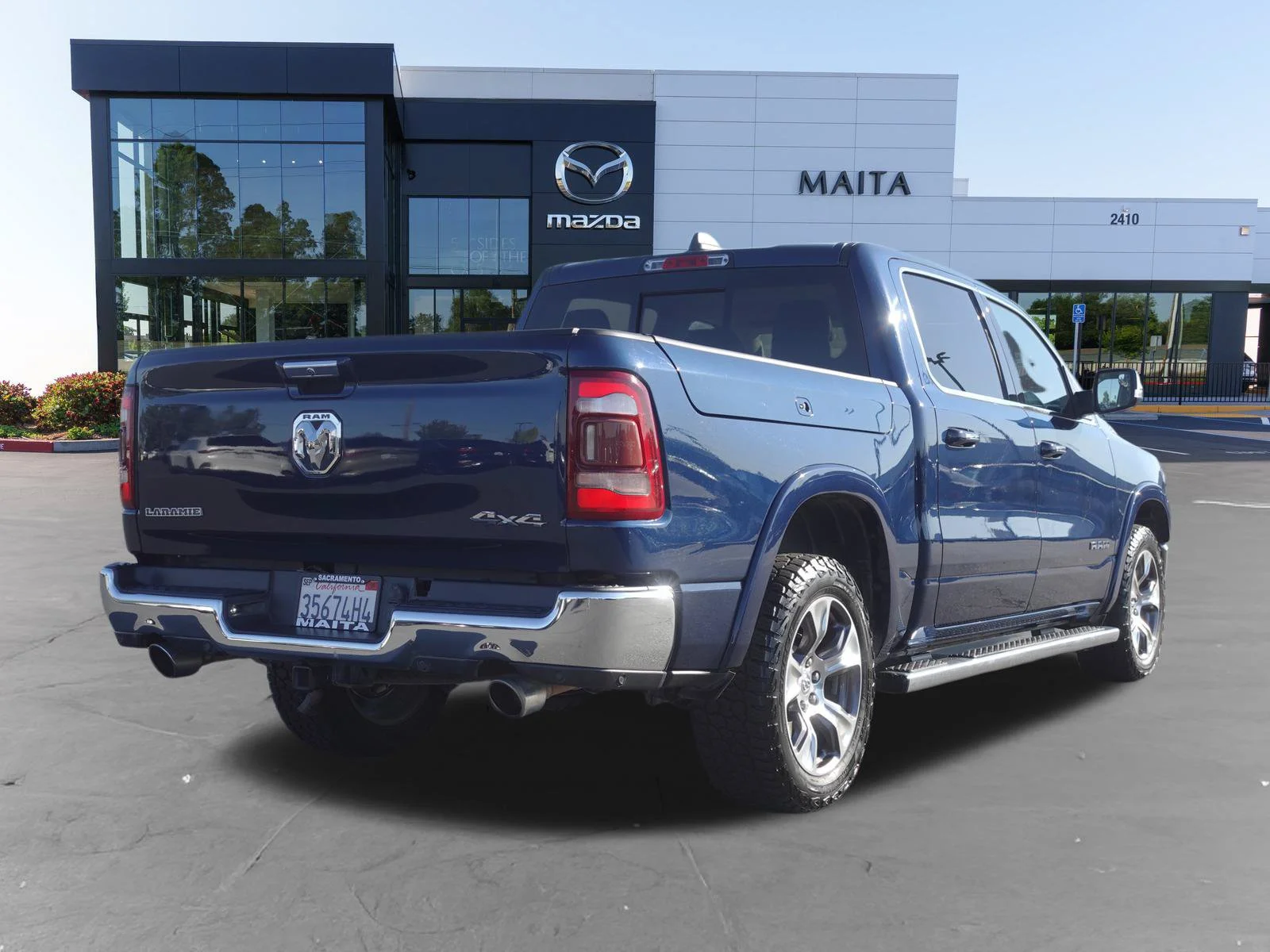 Used 2020 Patriot Blue Pearlcoat Ram Laramie image 3