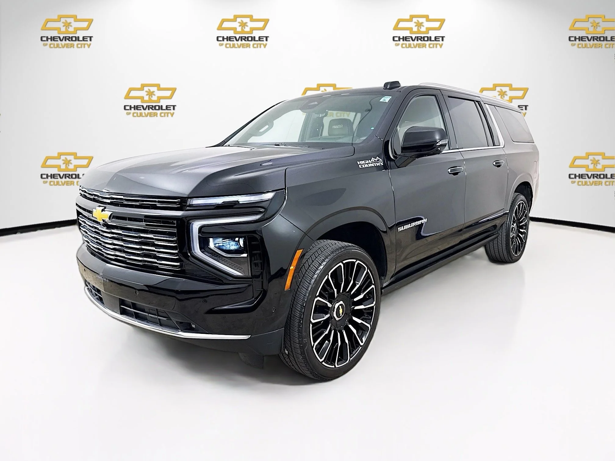 Used 2025 Black Chevrolet High Country image 3