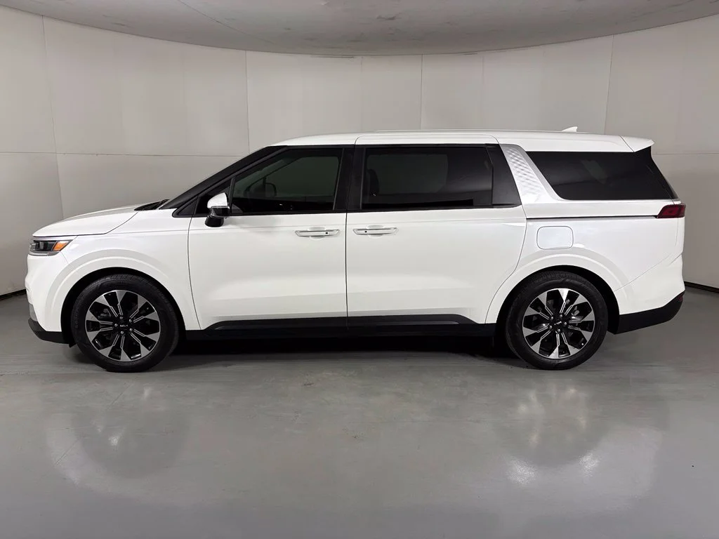 Used 2024 White Kia EX image 5