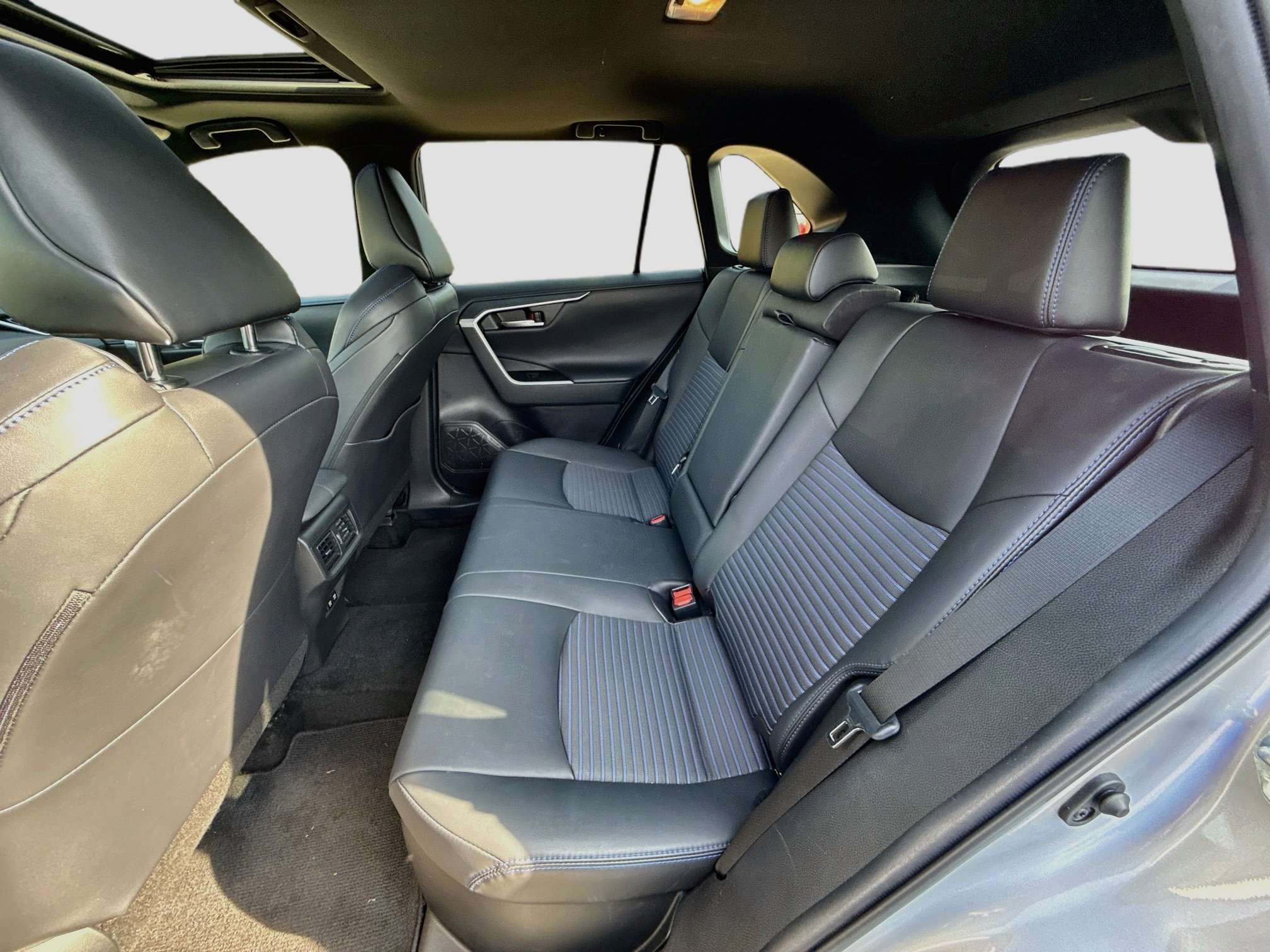 Used 2021 Silver Sky Metallic/Midnight Black Metallic Toyota Hybrid XSE image 24