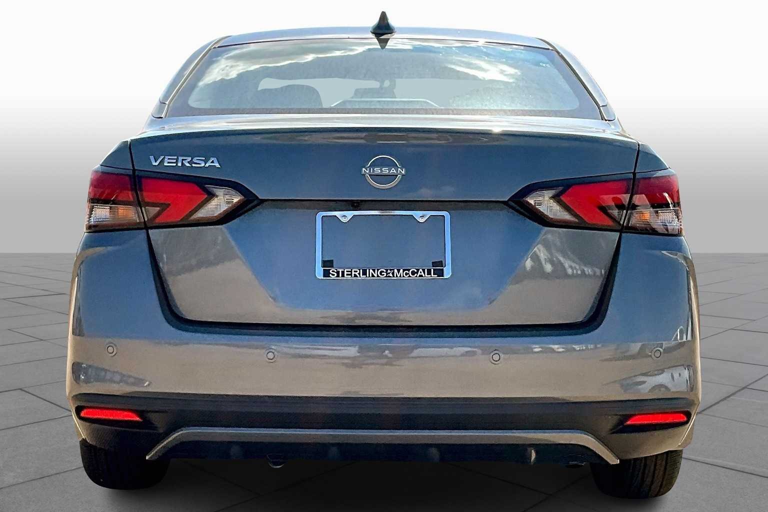 Used 2025 Gun Metallic Nissan SV image 4