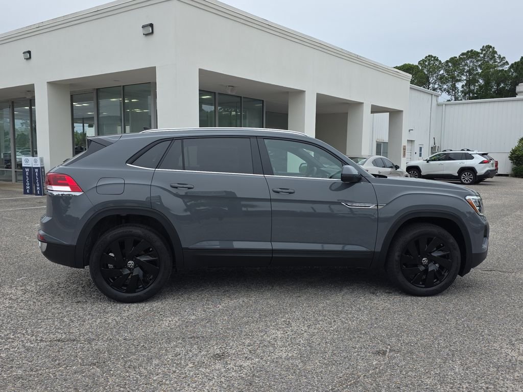 New 2026 Gray Volkswagen 2.0T SE w/Technology image 8