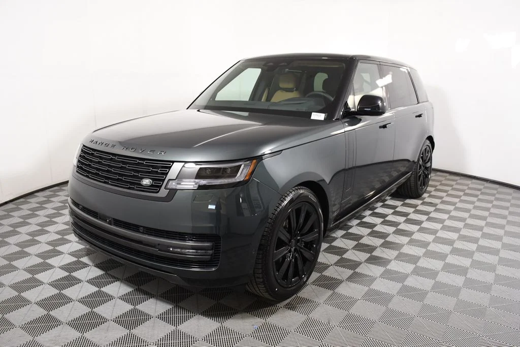 2026 Land Rover Range Rover 4.4 SE LWB 7's photo