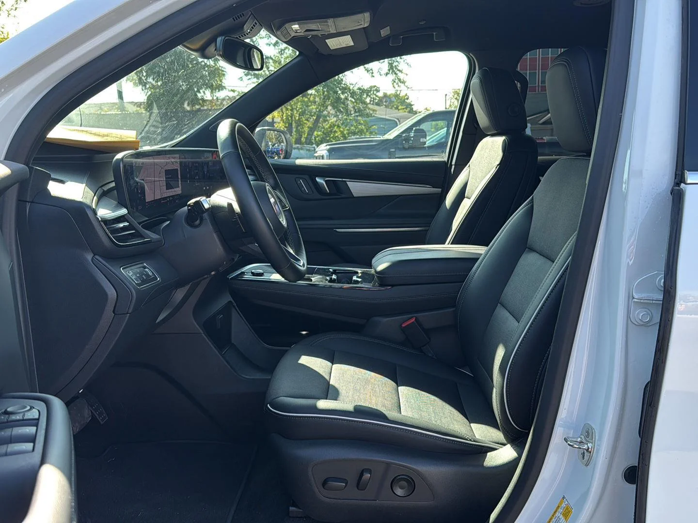 Used 2026 Summit White Buick Preferred image 9