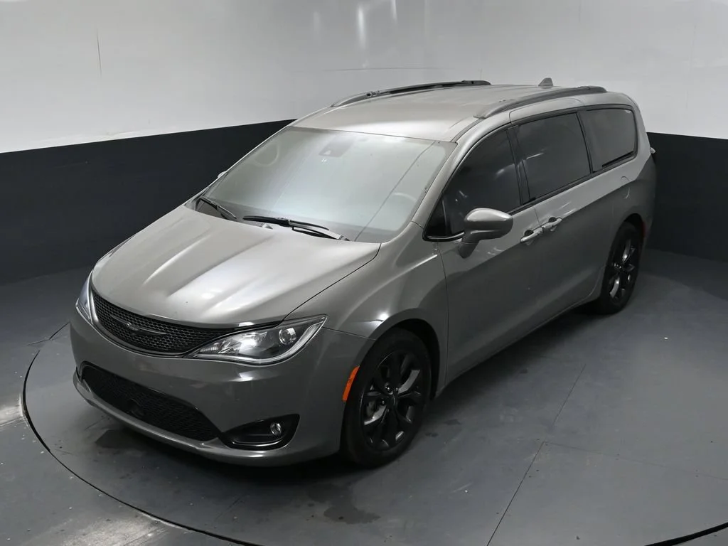 Used 2020 White Chrysler Touring L Plus image 14