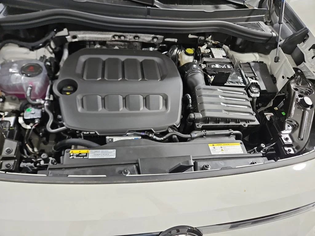 New 2026 Beige Volkswagen 2.0T SE R-Line Black image 20