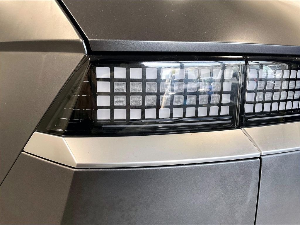 Used 2022 Gray Hyundai Limited image 34