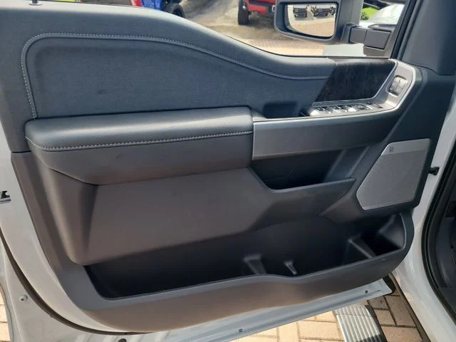 New 2026 Avalanche Ford Lariat image 17