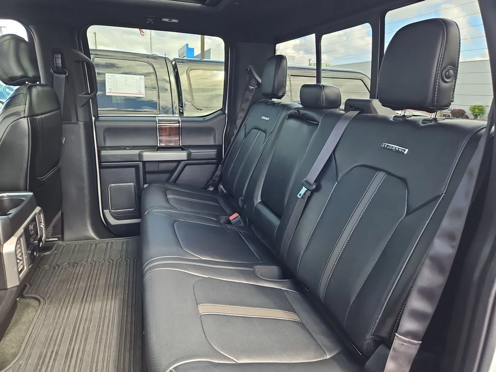 Used 2017 White Ford Platinum image 23