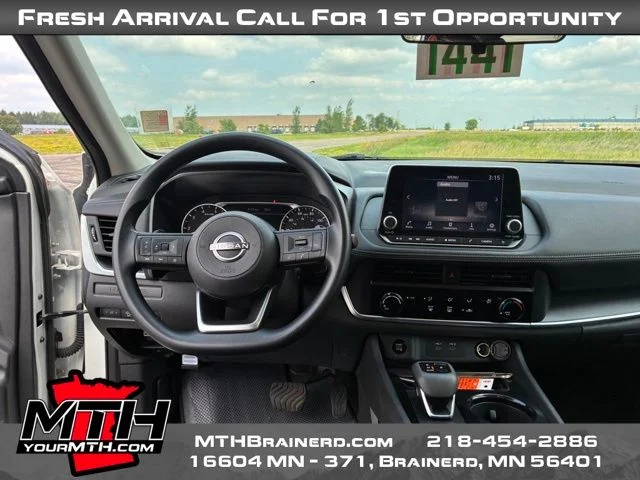 Used 2024 White Nissan S image 11