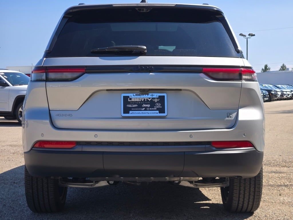 New 2026 Silver Zynith Jeep  image 14