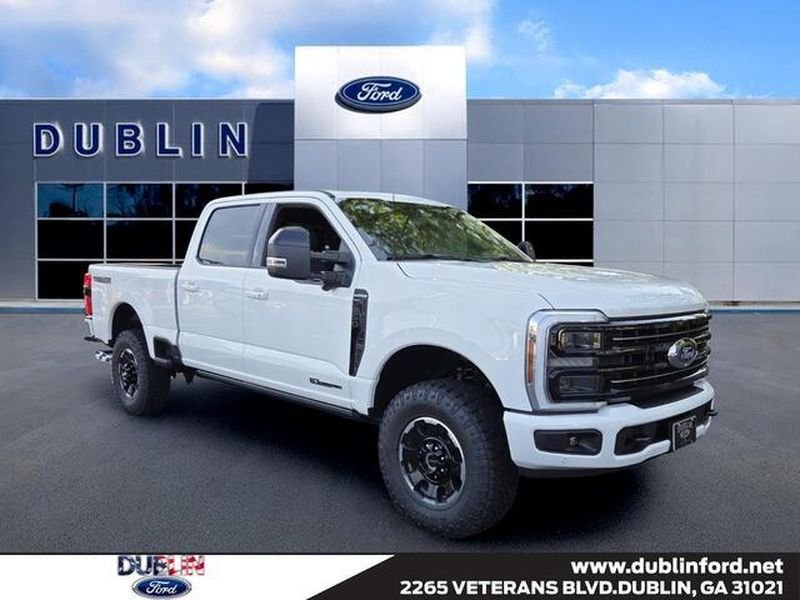 New 2026 Star White Metallic Tri-Coat Ford F-250® Platinum® image 1