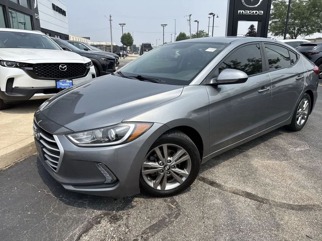 Used 2017 Gray Hyundai SE image 7