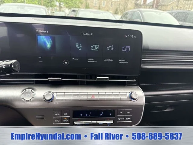 Used 2024 White Hyundai SEL image 20