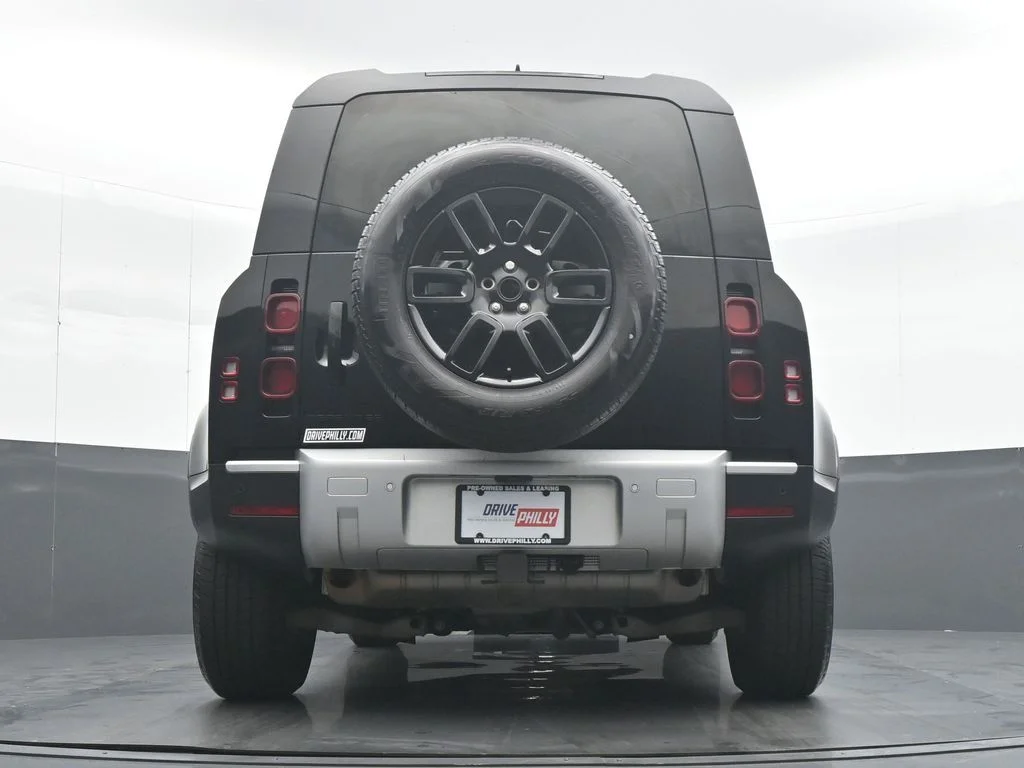 Used 2024 Black Land Rover S image 29