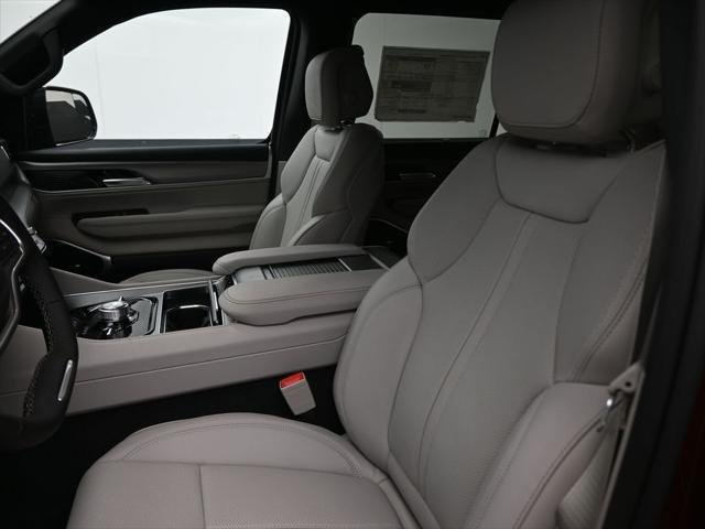 New 2026 Velvet Red Pearlcoat (DISC) Jeep Grand Wagoneer image 33