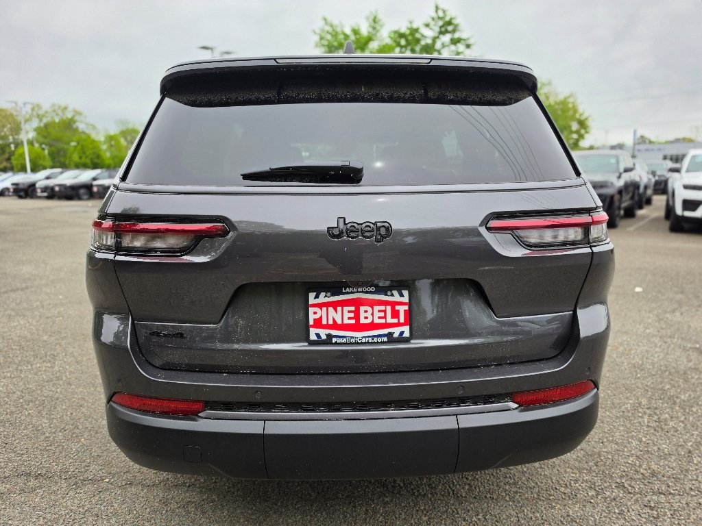 New 2026 Baltic Gray Metallic Clear-Coat Exterior Paint Jeep Laredo image 12