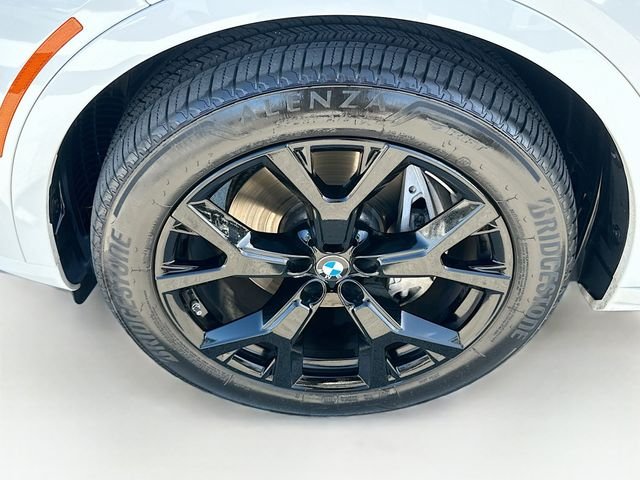Used 2026 White BMW xDrive40i image 34