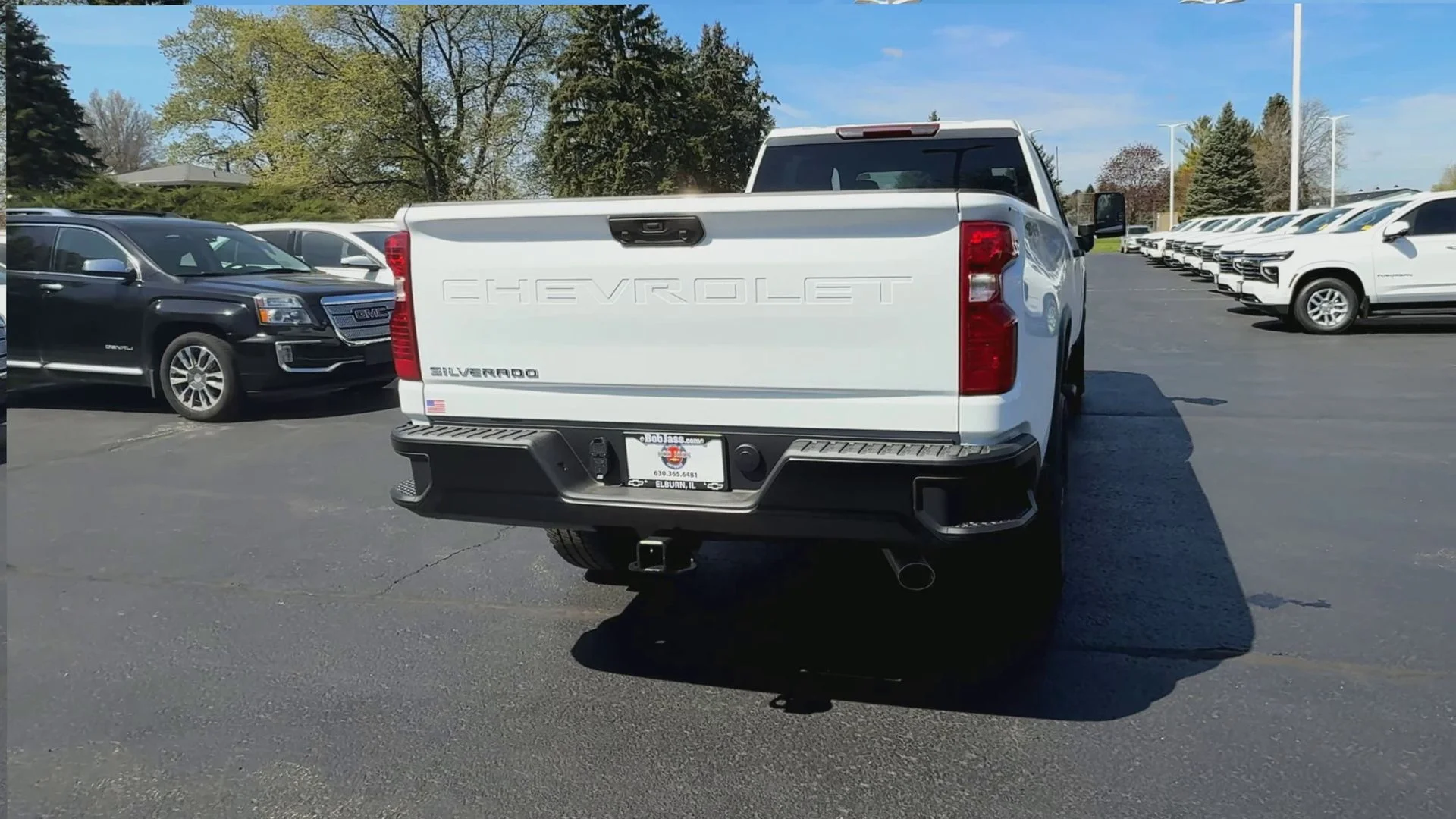 New 2026 Summit White Chevrolet WT image 12