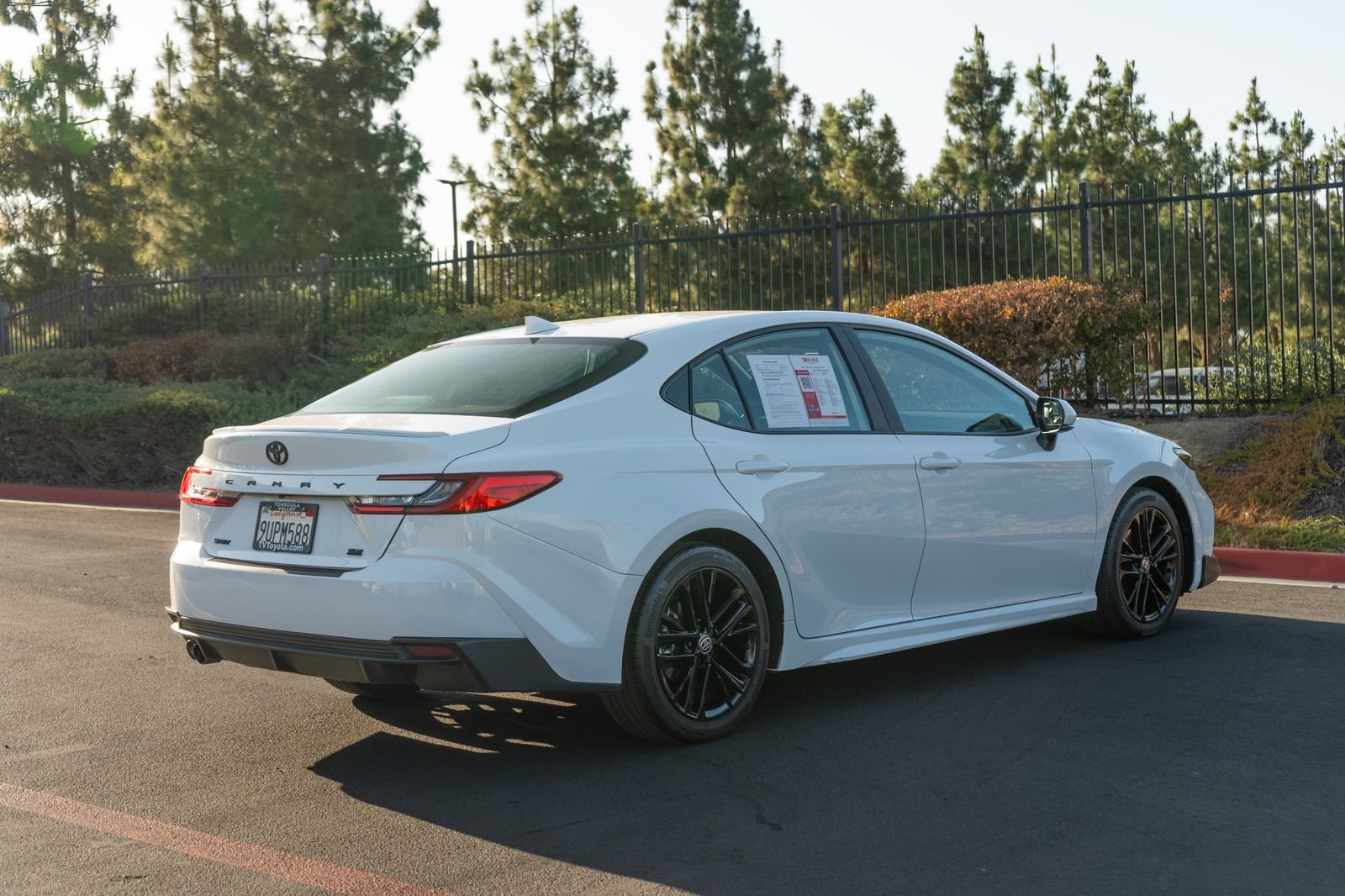 Used 2025 Ice Toyota SE image 12