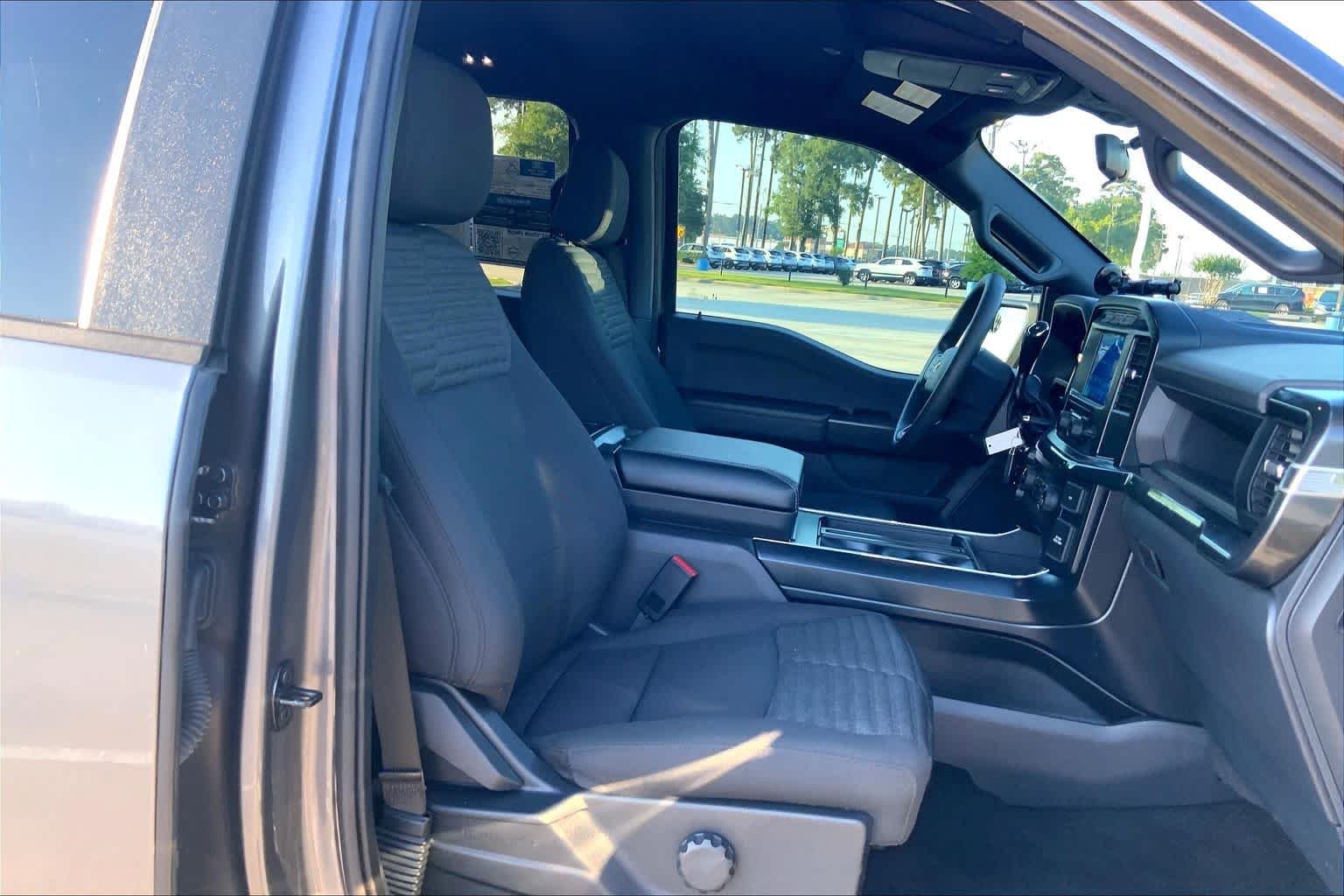Used 2022 Carbonized Gray Metallic Ford XL image 9