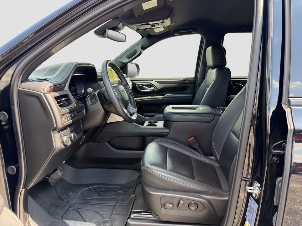 Used 2024 Black Chevrolet Z71 image 9