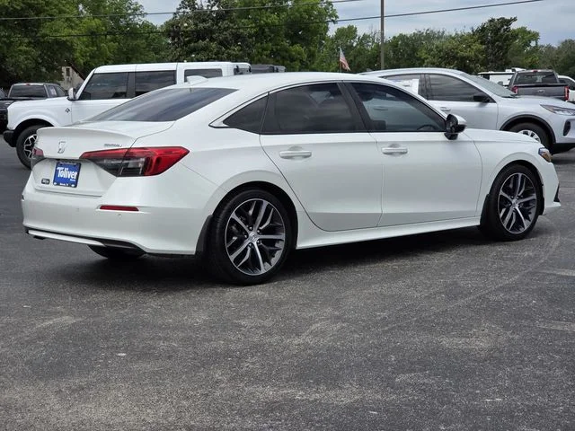 Used 2024  Honda Touring image 8
